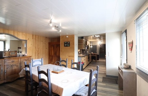 Thiezac Cottage | Gite Thiézac: Family-Friendly Retreat with Spa & Kitchen