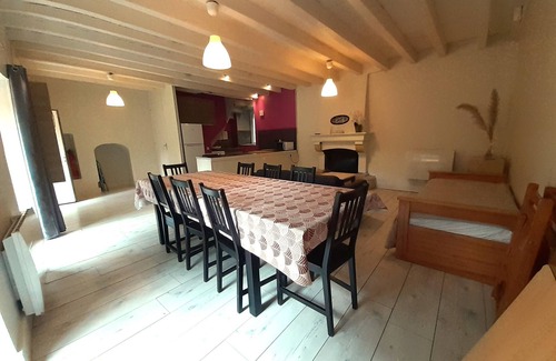 Getigne Cottage | Peaceful Gîte "Tiretaine" with Garden by the River
