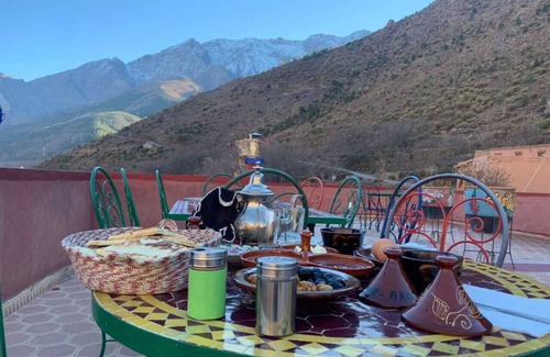 Imlil Apartment | GITE TIZI MIZIK: Family-Friendly Haven with Spa & Kitchen