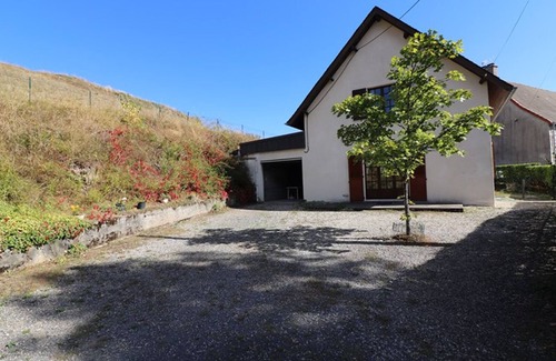 Tremouille Cottage | Discover Gite Trémouille: Family-Friendly Retreat with Spa