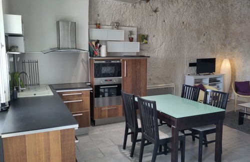 Rochecorbon Cottage | Idyllic Gite Troglodyte Atypique with Loire View & Breakfast