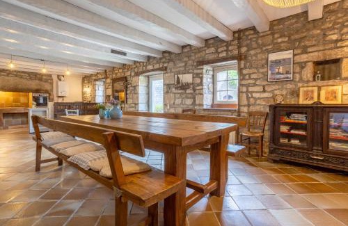 Plobannalec-Lesconil House | Gite Ty Coz - Family-Friendly Stay Just 5 Minutes from Beach