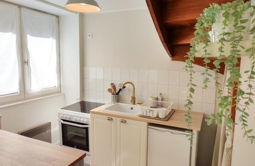 Antrain Apartment | Gite Ty Nid Le 1900: Guest Rated 10/10 with Pool & Hot Tub