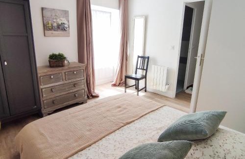 Antrain Apartment | Gite Ty Nid Le 1900: Guest Rated 10/10 with Pool & Hot Tub