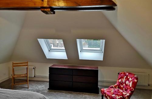 Acquigny House | Child-Friendly Retreat at Gite Vénérand - Rated 8.8/10