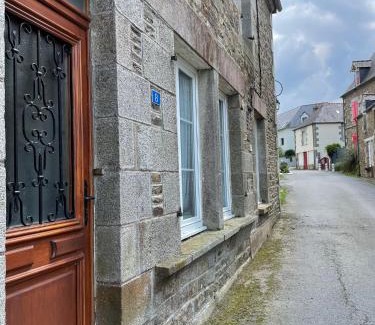 Saint-Ouen-La-Rouerie House | Pet and Child Friendly Gite - Val Couesnon Awaits You