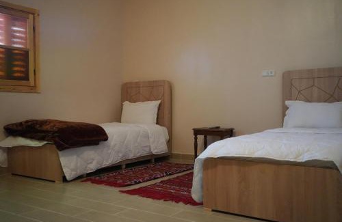 Ait Izdeg Hotel | Family-Friendly Gite Vanadenite with Restaurant & Great Reviews