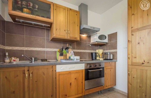 Myans Other | Cozy Gîte Vigne in Myans: Family-Friendly & Breakfast Included