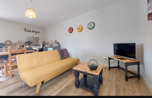Savigne House | Gite Vigne - stay on a vineyard, overlooking the vines