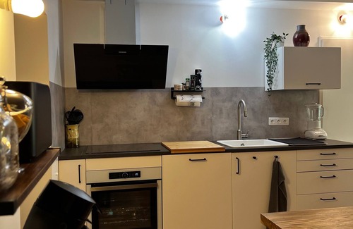 Saint-Martin-d'Ardeche Cottage | Discover GITE VILLA L'ABRI: Family-Friendly with Pool