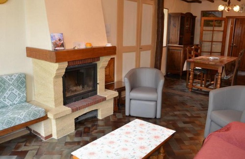 Villenauxe-la-Grande House | Cozy Gîte Villenauxe-la-Grande for 2 – Guest Rated 10/10
