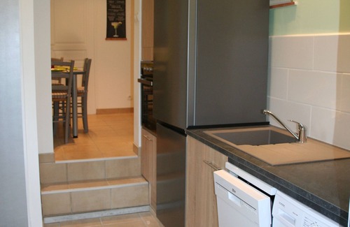Grezet-Cavagnan Cottage | Relaxing Gîte with Access to a Private Swimming Pool