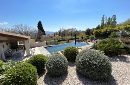 Saint-Saturnin-les-Apt Apartment | Guest Rated 10/10: Les Cerisiers Gite with Pool Access