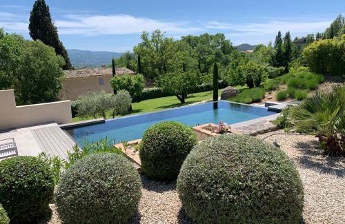 Saint-Saturnin-les-Apt Apartment | Guest Rated 10/10: Les Cerisiers Gite with Pool Access