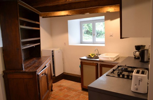La Baconniere Cottage | Inviting Gîte with Pond Near Brittany and Normandy