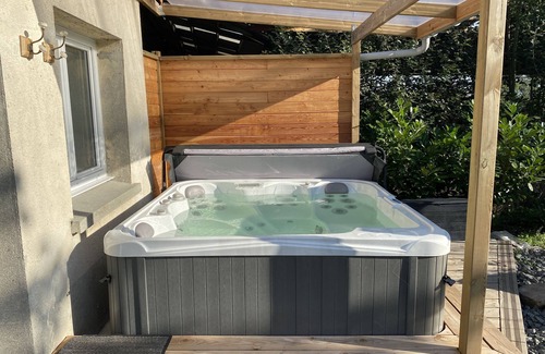 Martin-Eglise House | Relaxing Gite with Private Spa and Ocean View Amenities