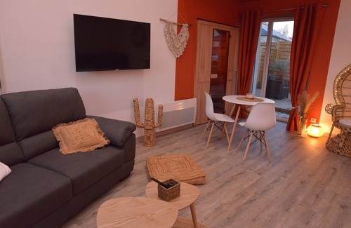 Prinquiau House | Relaxing Gite with Private Spa and Sauna Retreat