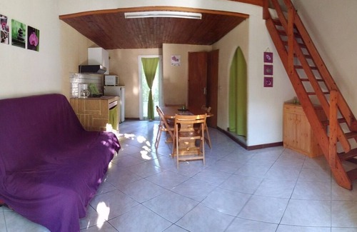 Roquefort-des-Corbieres House | Gitelacapelle: Enjoy Poolside Relaxation Near Wild Beaches
