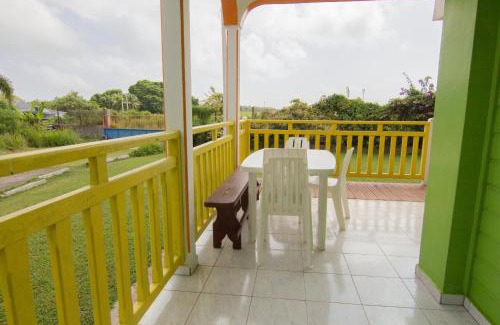 Capesterre-de-Marie-Galante House | Beauséjour Gites: Pet-Friendly Oasis with Ocean Views