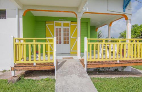 Capesterre-de-Marie-Galante House | Beauséjour Gites: Pet-Friendly Oasis with Ocean Views