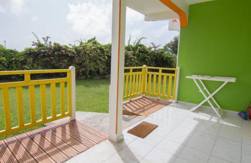 Capesterre-de-Marie-Galante House | Beauséjour Gites: Pet-Friendly Oasis with Ocean Views