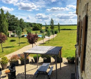Breville House | Outstanding Gites de Cognac: Family-Friendly, Oceanfront Stay