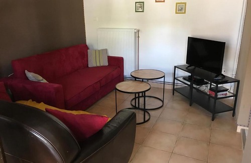Lisle-en-Rigault House | Pet-Friendly Gites de Jeand'Heurs with Oceanfront Views