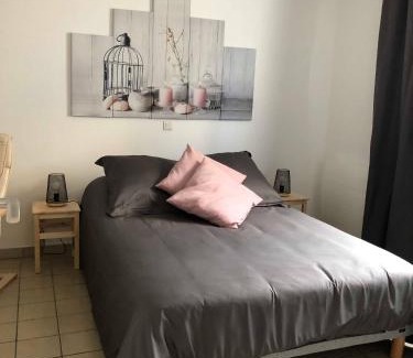 Cour-Cheverny House | Family-Friendly Retreat at Gites des Lavandières, Rated 8.7/10