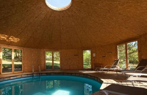 Entrepierres House | Relax at Gîtes L Aousière: Oceanview & Family Friendly
