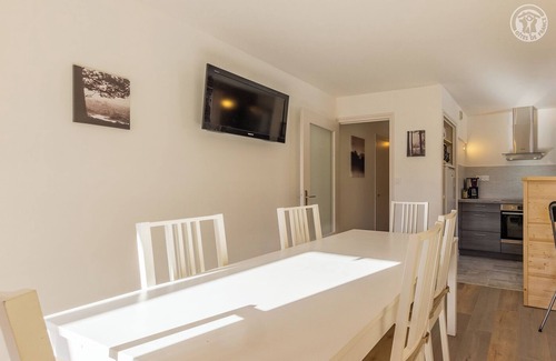 Saint-Michel-de-Maurienne House | Convenient Gites DE Beaune - LE Brequin with Kitchen Access