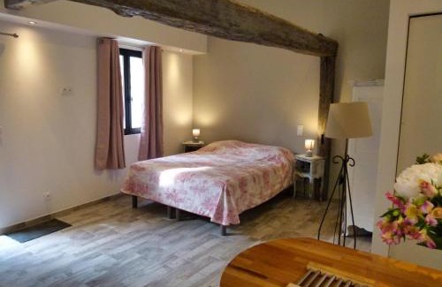 Chaumont-sur-Loire Bed & Breakfast | Discover Gites LA CHAUMONIERE: Rated 8.3 with Restaurant