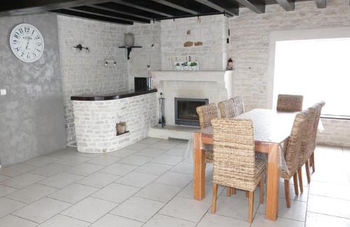 Prisse-la-Charriere Villa | Discover Gites la Marquise: Pet-Friendly Retreat with Pool