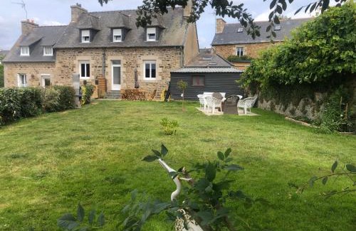 Plouguiel Bed & Breakfast | Oceanview Getaway at Gites le Rucher de Kerillis