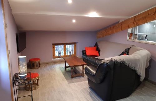 Jasseron Apartment | Child-Friendly Gites les Maisons Rouges, Rated 9.4/10
