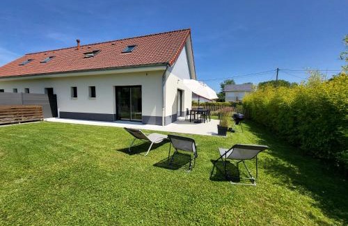 Favieres House | Discover Gites Les Mondaines - Family-Friendly Retreat
