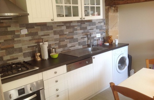 Chatres House | Gites NOELLIE: Family Retreat with Private Pool & Kitchen