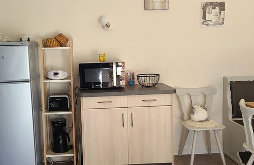 Selestat Apartment | Quiet Garden Retreat: Guest Rated 10/10 with Pool & Terrace
