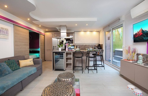 Furdenheim Apartment | Relaxing Gite le 14: Spa & Private Jacuzzi in Strasbourg