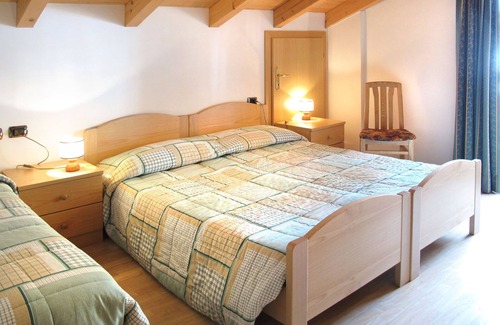 Pera Apartment | Experience Giuditta by Interhome: Lake Views & Spa Bliss