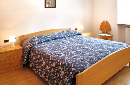 Pera Apartment | Experience Giuditta by Interhome: Lake Views & Spa Bliss
