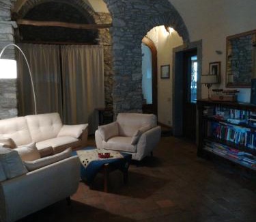 Bagnone House | Discover Giunasco: Pool, Breakfast & 9/10 Guest Rated Stay