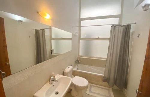 Tal-Ghoqod Apartment | Gizimin: Modern Central Apartment with Family-Friendly Amenities