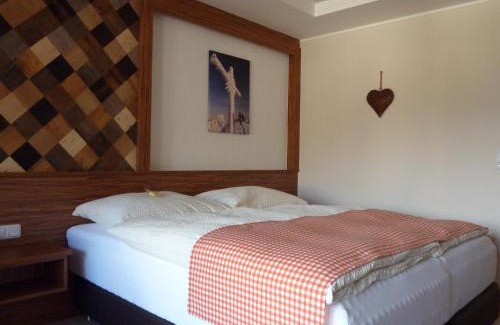 Zoeblen House | Guest Rated 10/10: Glätzle's Ferienhaus with Spa & Kitchen