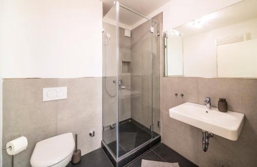 Altstadt I Apartment | Family-Friendly Glück Auf Appartements in Mülheim