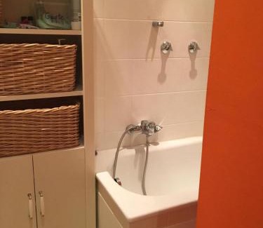 Benrath House | Experience Glück in Benrath with Oceanfront Amenities