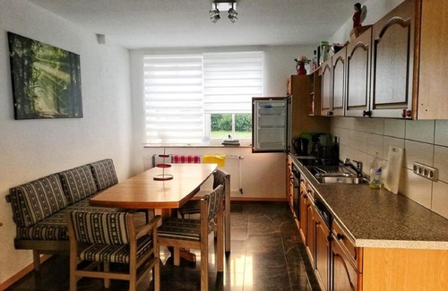 Schillingsfuerst Apartment | Top-Rated Glücksmomente Helenenhof: Pet & Child Friendly Stay