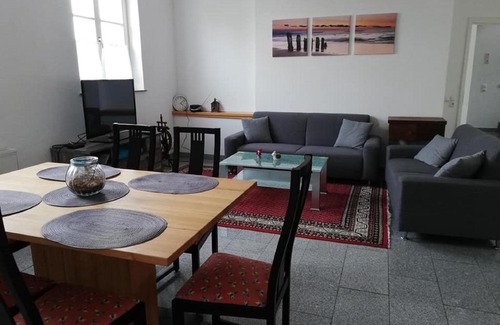 Schillingsfuerst Apartment | Top-Rated Glücksmomente Helenenhof: Pet & Child Friendly Stay