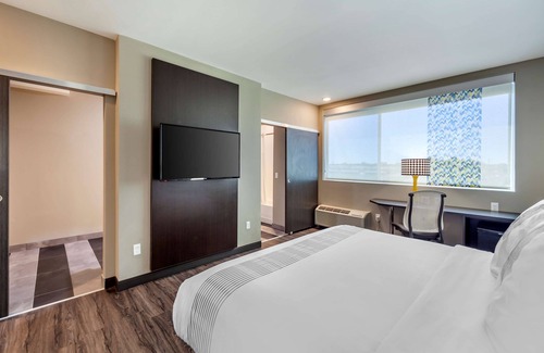 Sioux Falls Hotel | Discover GLō Best Western Dawley Farms in Sioux Falls