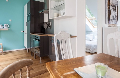 Wiesbaden Apartment | Pet-Friendly GL Apartmenthouse with Spa & Breakfast Options