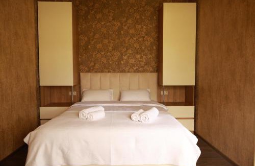 Tsqaltubo House | Family-Friendly GL Cottage with Perfect 10 Review Score